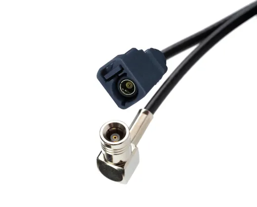 Aktive 12V Kombiflex Dachantenne für Reisemobile mit GfK-Dach