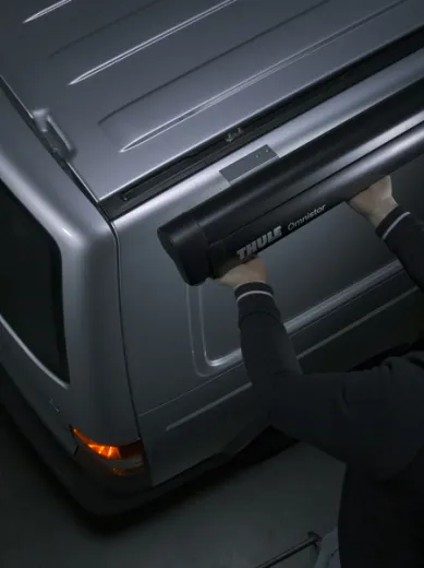 Thule Omnistor 5102 - Gehäusefarbe: Anthrazit - Tuchfarbe: Mystic Grau