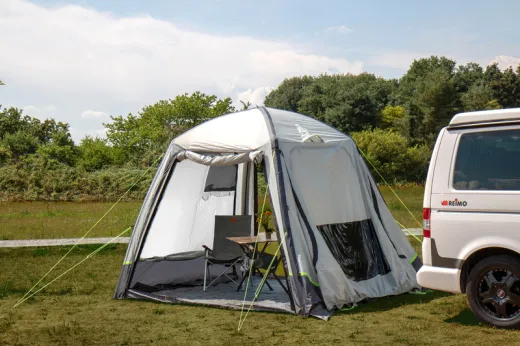Aufblasbares Universal-Heckzelt UniVan Air