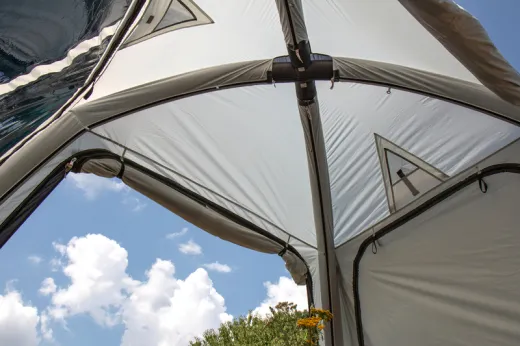 Aufblasbares Universal-Heckzelt UniVan Air