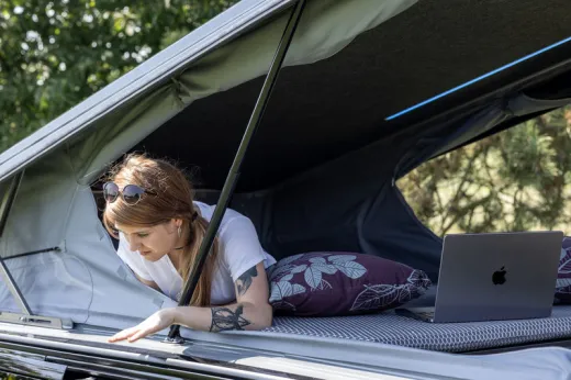 Aufstelldach Ford Custom V710 L1 - Vorne hoch - Open-Sky-Zeltbalg - Formhimmel - Schwarz - Mit LED