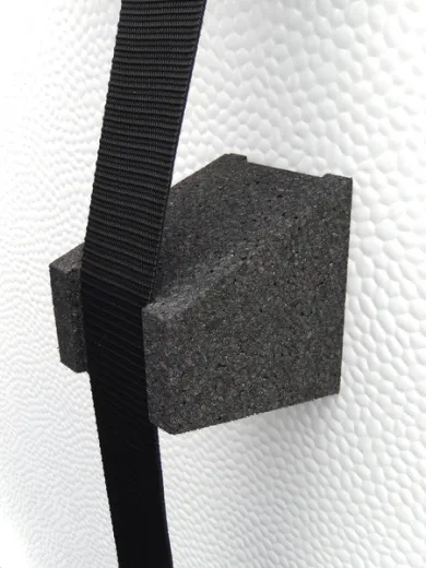 Bringen Abstand zwischen den Caravan und Spanngurten