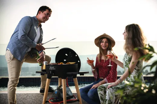 Freistehender Gasgrill