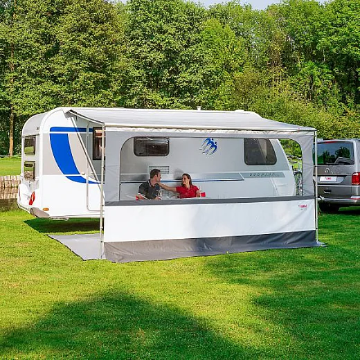 FIAMMA BLOCKER PRO 250 Frontteil mit Panorama-Fenster