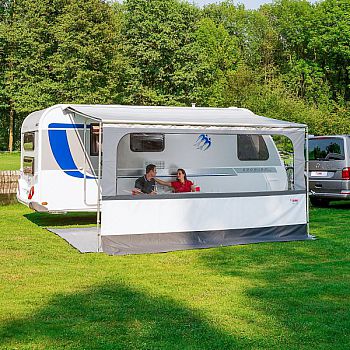 FIAMMA BLOCKER PRO 400 Frontteil mit Panorama-Fenster