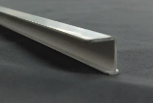 Gardinenschiene einläufig aus Kunststoff