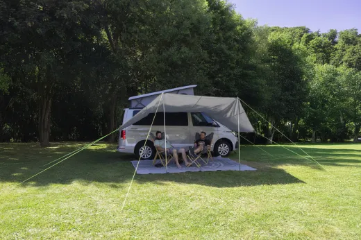 Hergestellt aus recycelten Einweg-Plastikflaschen