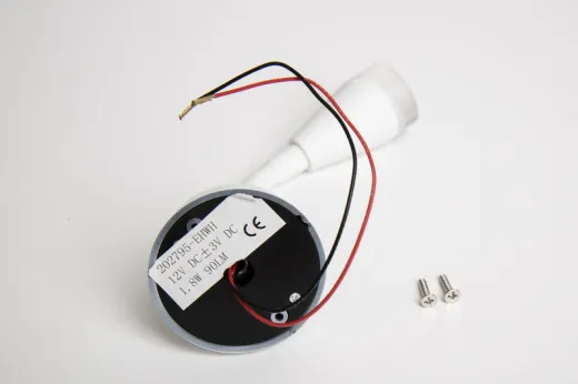 LED Spot mit flexiblen Arm und USB-Ladesteckdose