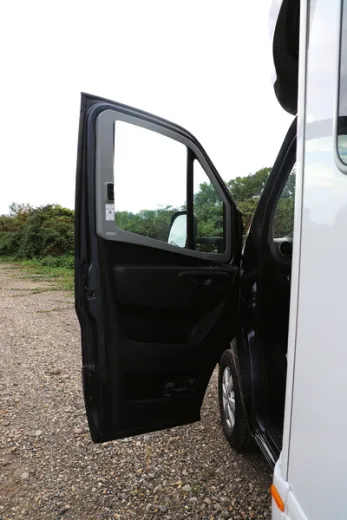 REMIfront-Rollo Seitenscheiben rechts/links Sprinter Mod.2019