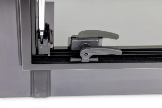 SICHERHEITSGLAS-AUSSTELLFENSTER FÜR CAMPINGBUSSE UND MAXIVANS