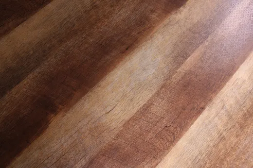 Tischplatten in trendiger Holz-Optik