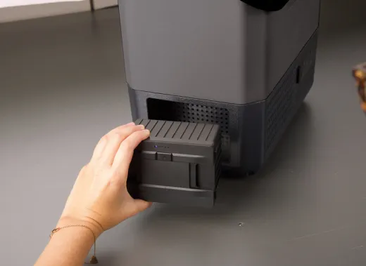 Tragbare Kompressor-Kühlbox klassischem Tragegriff und 1 Akkufach