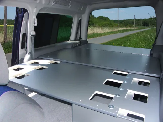 VW Caddy Maxi nachrüstbares Bettsystem 200 x 133 cm mit Polstern + Bezügen