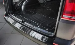 Edelstahl Ladekantenschutz für VW T7 ab 06/2021 Mattschwarz