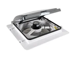 Dachhaube mit ferngesteuerter Öff nung und Regensensor