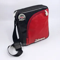 Edle Schultertasche in Schwarz/Rot aus hochwertigem und widerstandsfähigem Kunstleder