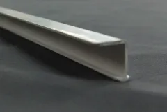 Gardinenschiene einläufig aus Kunststoff