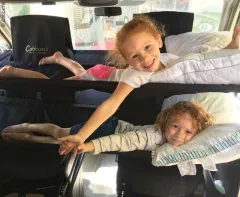 Patentiertes Kabinenbettsystem für Fahrerhaus-Drehsitze