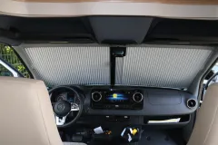 REMIfront IV Fahrerhausverdunkelung Sprinter ab 2019 m. großen Sensorgehäuse